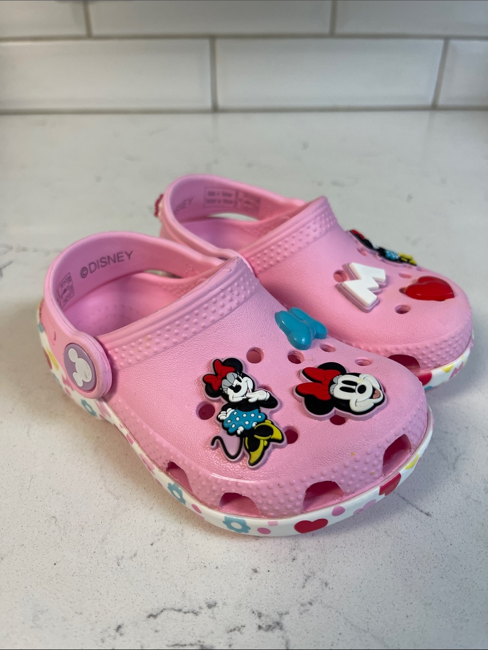 Crocs Kids' x Disney Minnie Mouse Classic Clogs Size 6 Style # 210894 - Picture 15 of 17